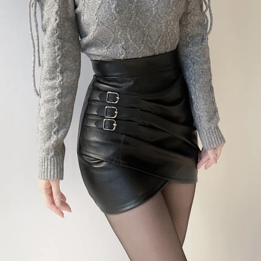 レザー調シャーリングバックルミニスカート | mirangmirang | 詳細画像4