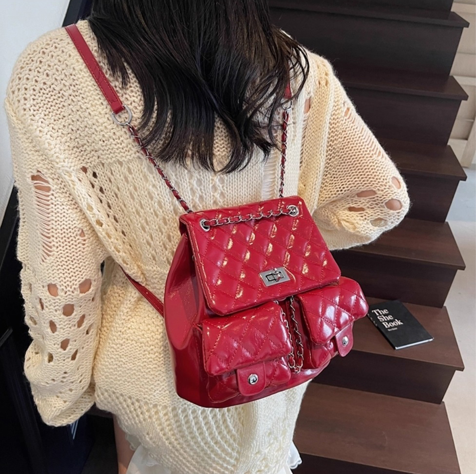 レザー調チェーンポケットカラーバックパック | 詳細画像3