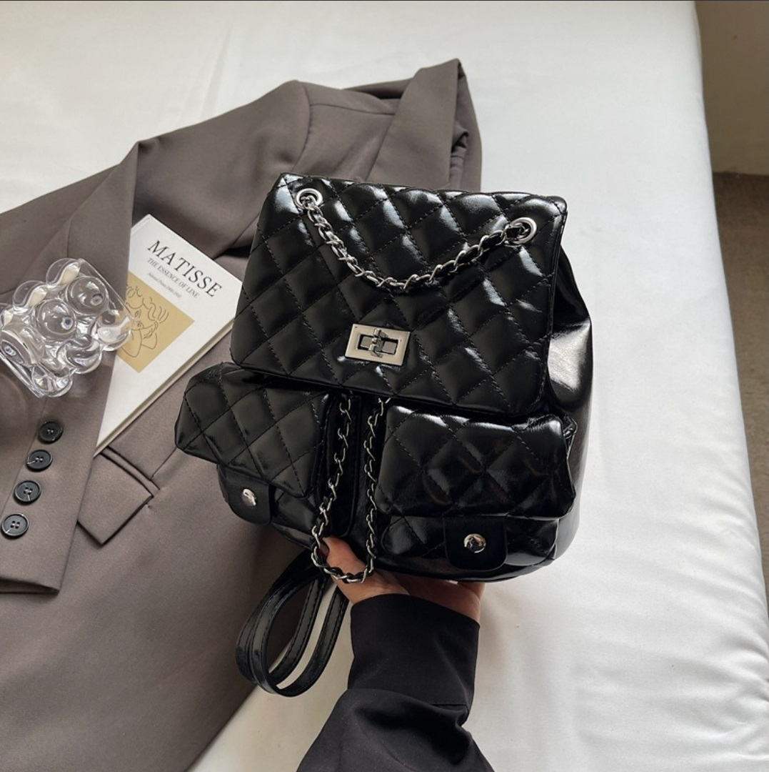 レザー調チェーンポケットカラーバックパック | 詳細画像8