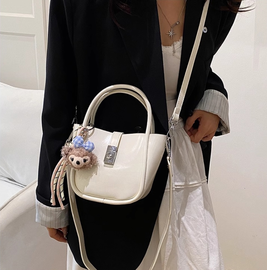 レザー調カラーショルダーバッグ | 詳細画像5