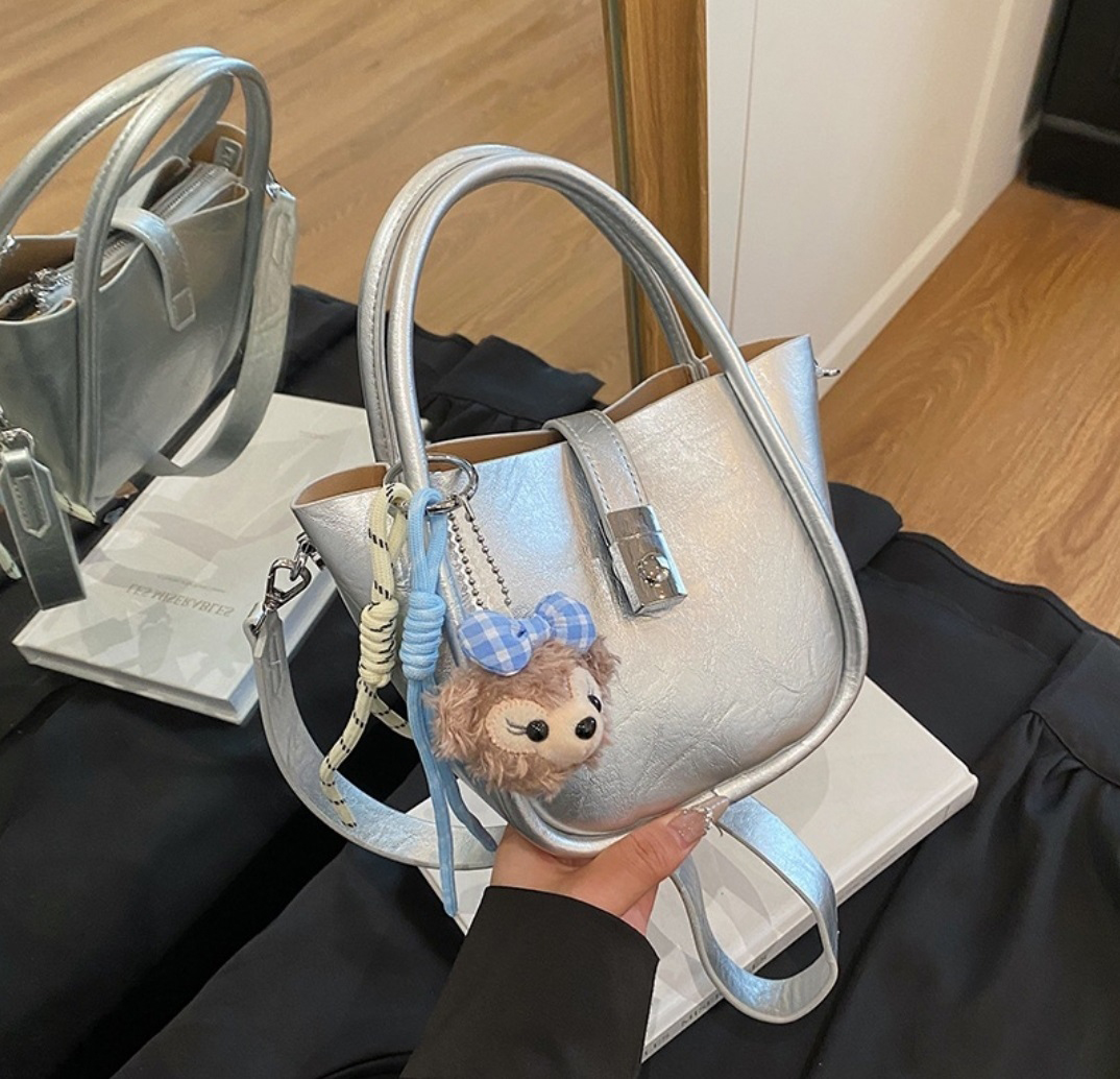 レザー調カラーショルダーバッグ | 詳細画像9