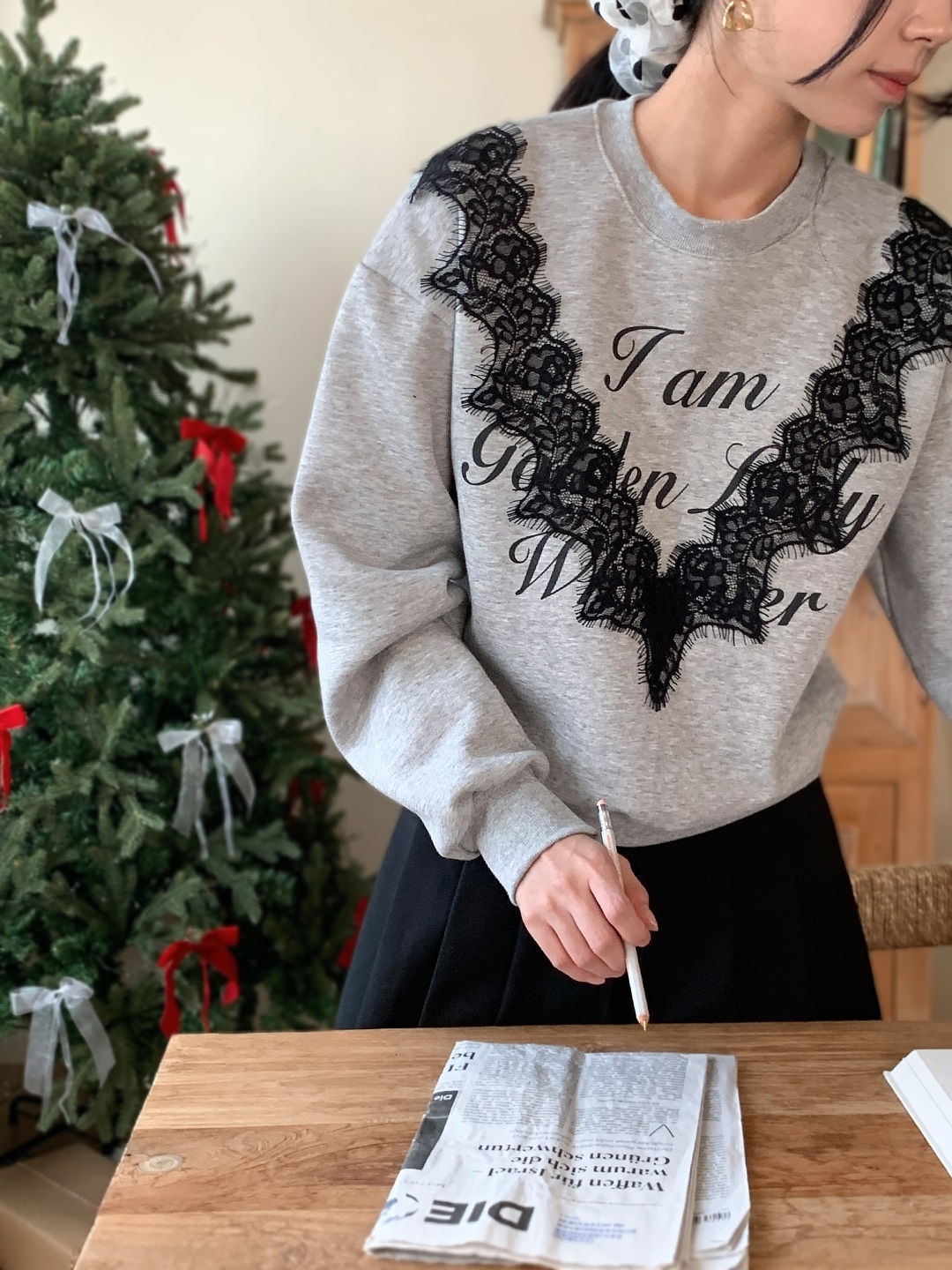 ラウンドネックプリントレーススウェット | 詳細画像13