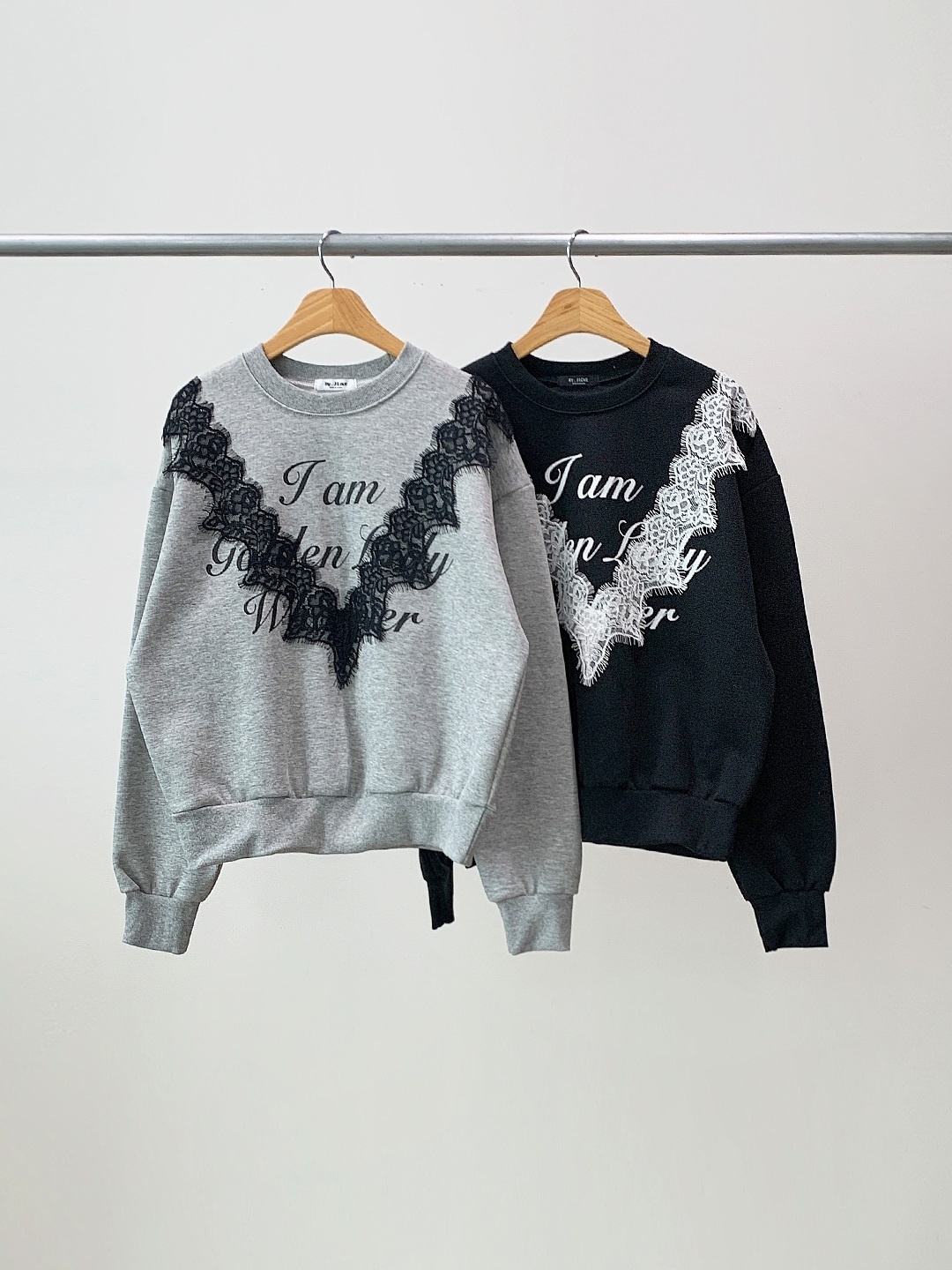 ラウンドネックプリントレーススウェット | 詳細画像17