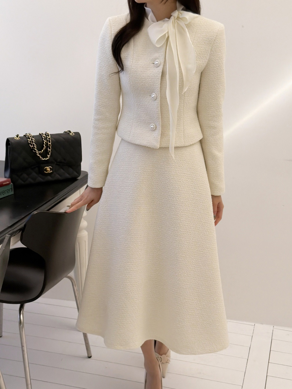 ツイードラウンドネックノーカラーパール調ボタン肩パッドフレアセットアップ | 詳細画像4