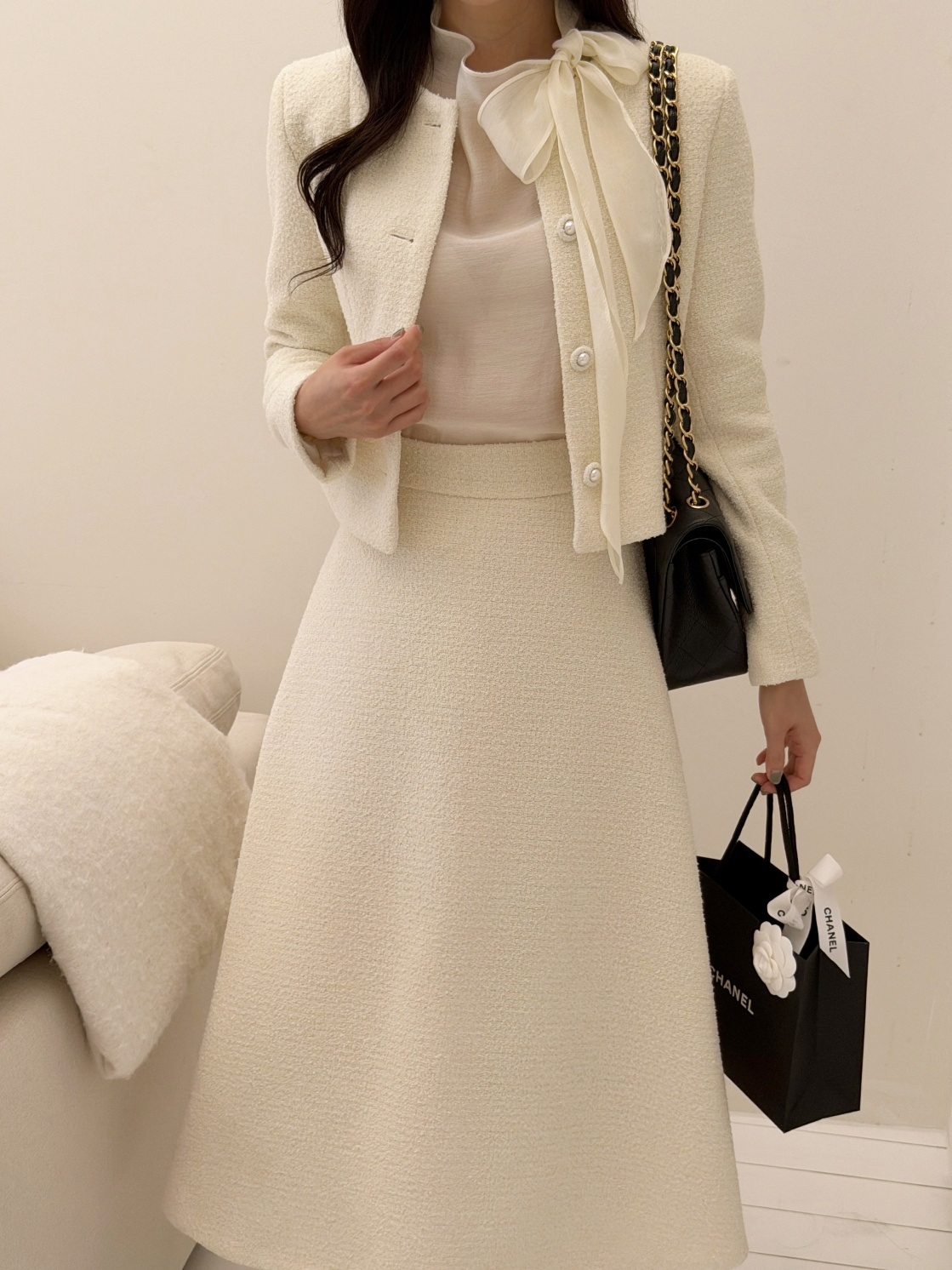 ツイードラウンドネックノーカラーパール調ボタン肩パッドジャケット | 詳細画像11