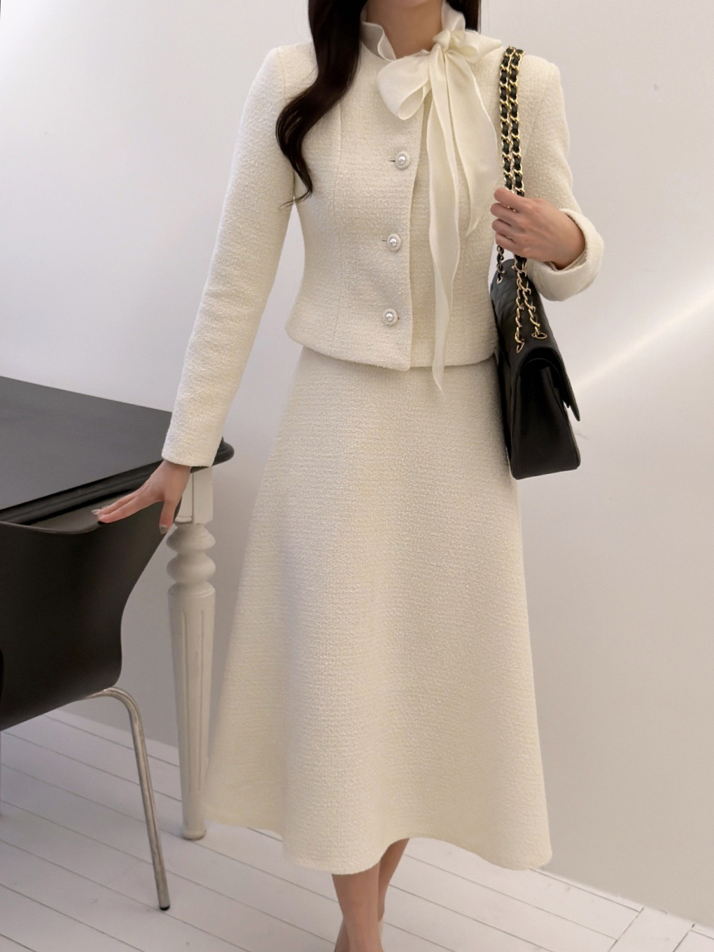 ツイードラウンドネックノーカラーパール調ボタン肩パッドジャケット | 詳細画像16