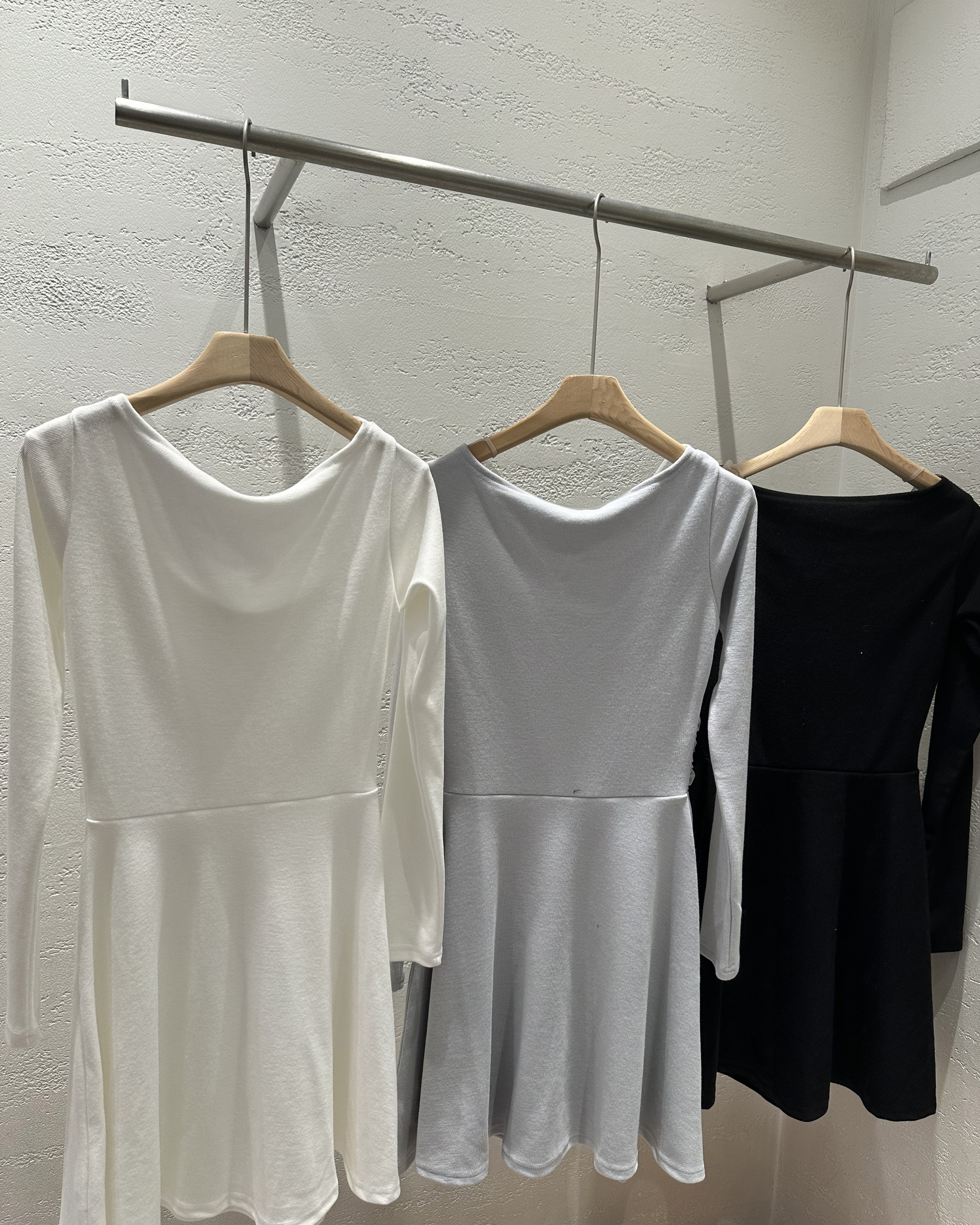 ドレープ長袖フレアミニワンピース | 詳細画像23