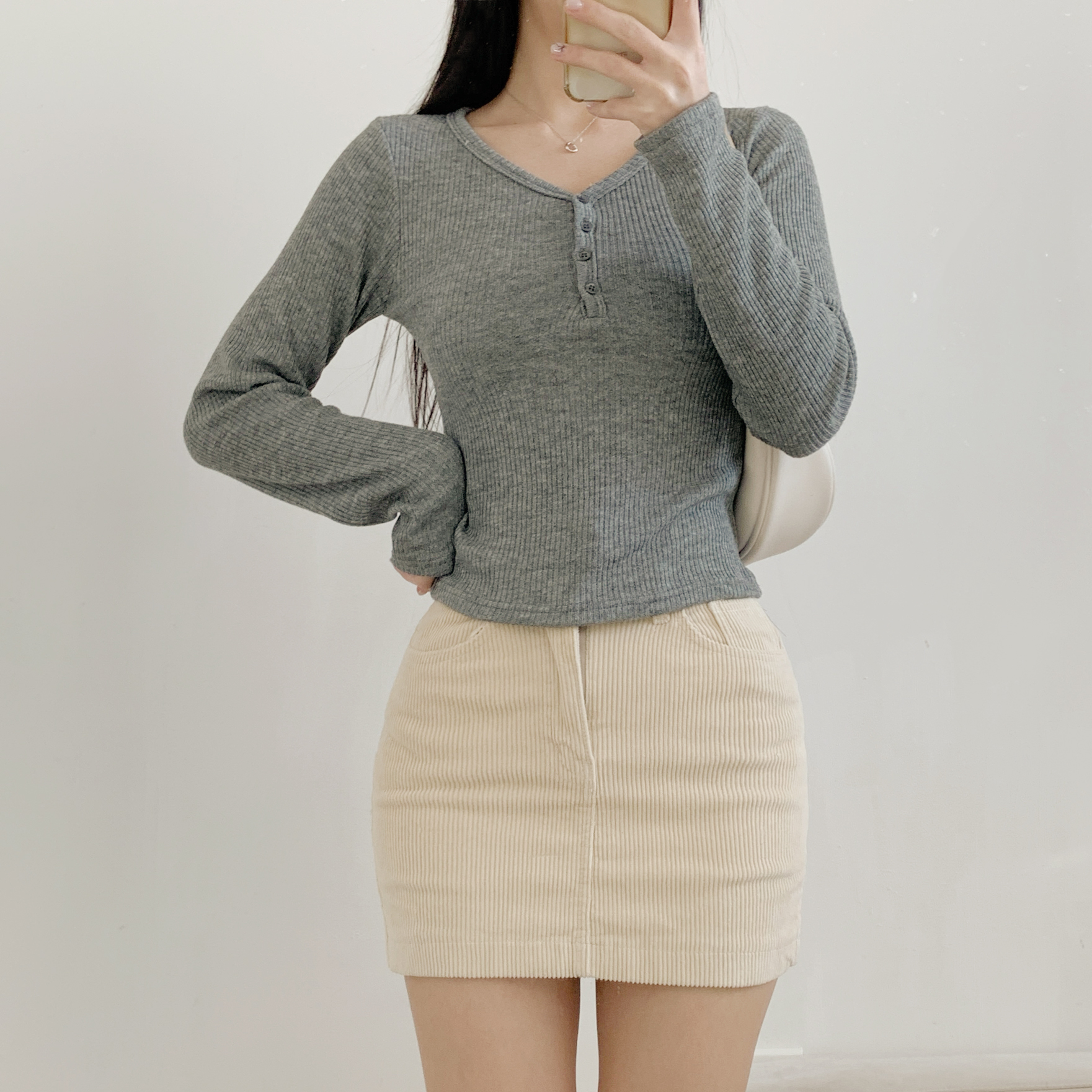 裏起毛ストレッチボタンVネックスリム長袖Tシャツ | 詳細画像9