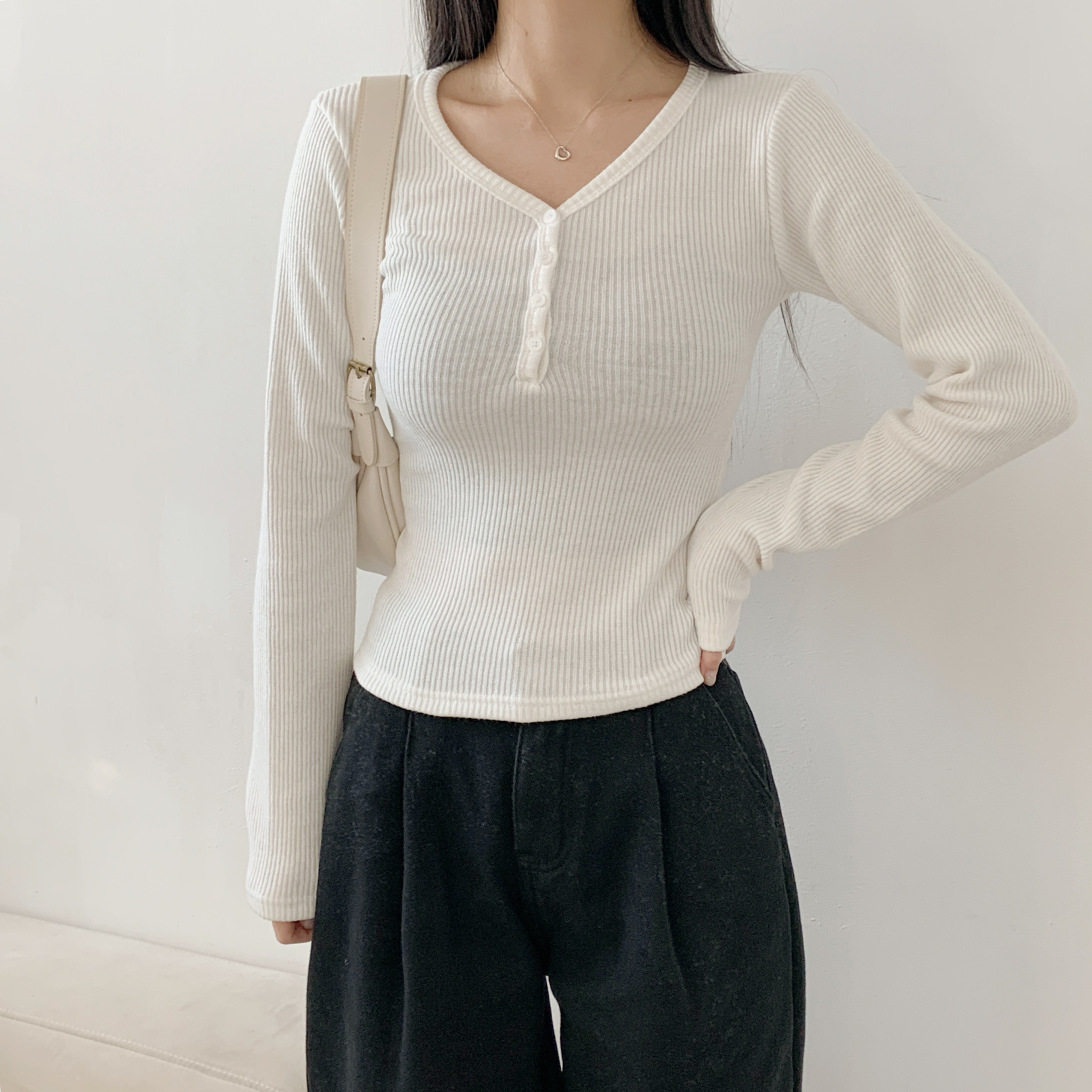 裏起毛ストレッチボタンVネックスリム長袖Tシャツ | 詳細画像3