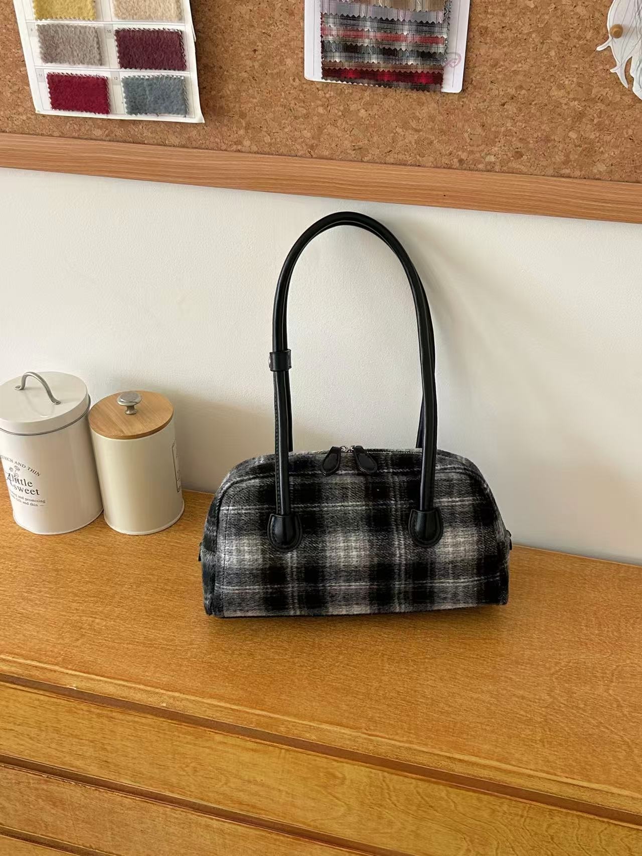 レザー調ジップアップチェックトートバッグ | 詳細画像17