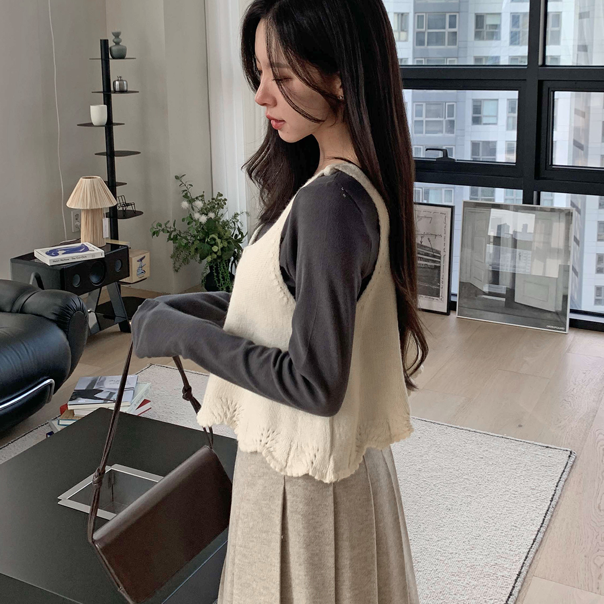 ニットボタンパンチングクロップドビスチェ | レディースファッション