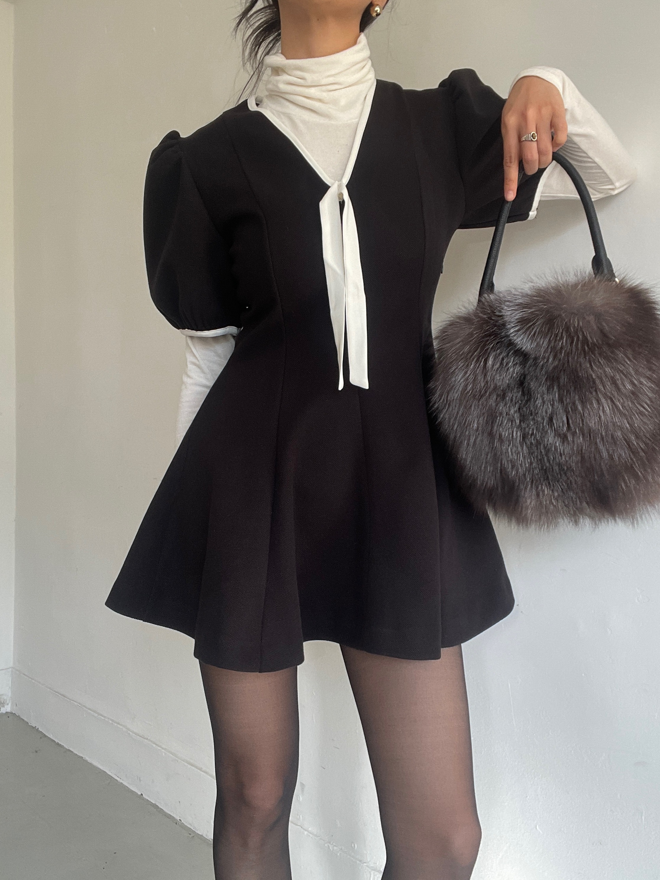 リボンVネックパフスリーブ半袖サイドジップミニ配色ワンピース | 詳細画像6