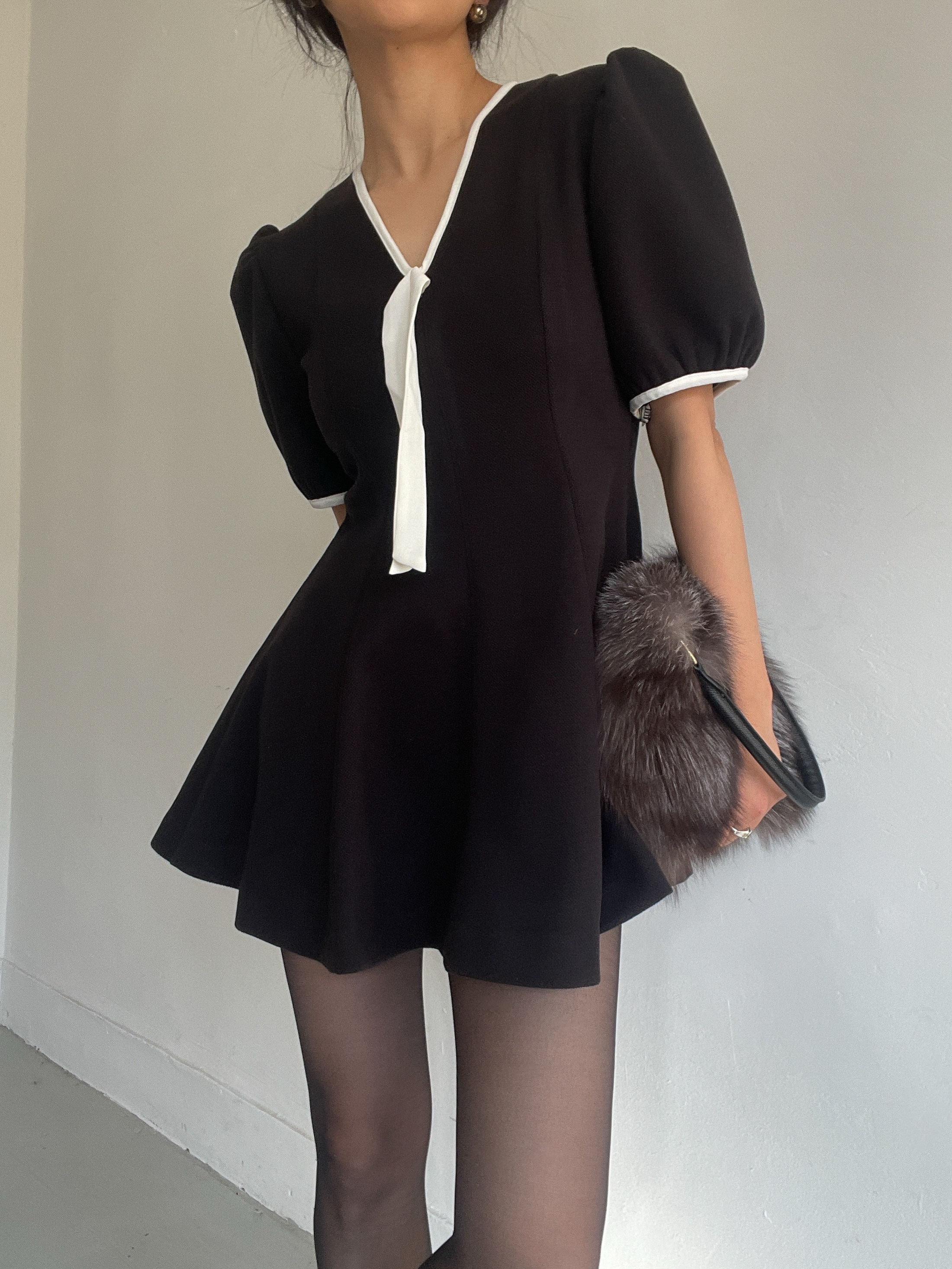 リボンVネックパフスリーブ半袖サイドジップミニ配色ワンピース | 詳細画像8