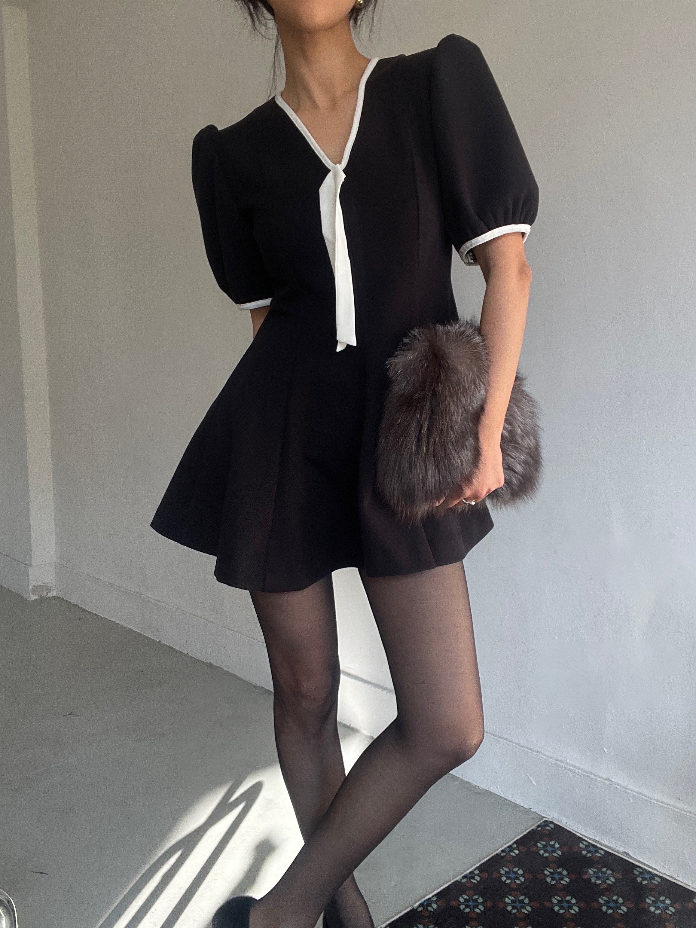 リボンVネックパフスリーブ半袖サイドジップミニ配色ワンピース | 詳細画像11