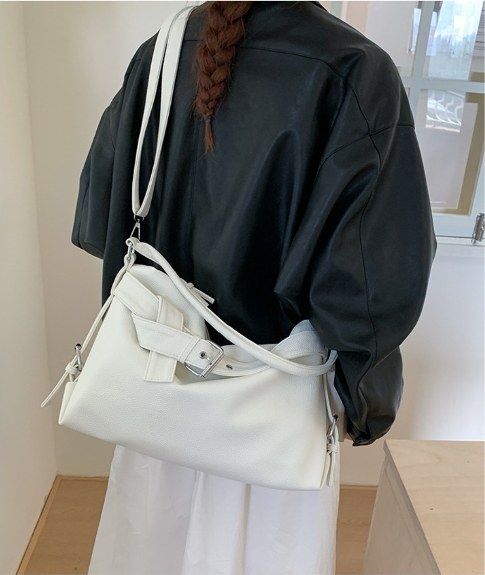 ベルトツイストショルダーバッグストラップ付 | 詳細画像9