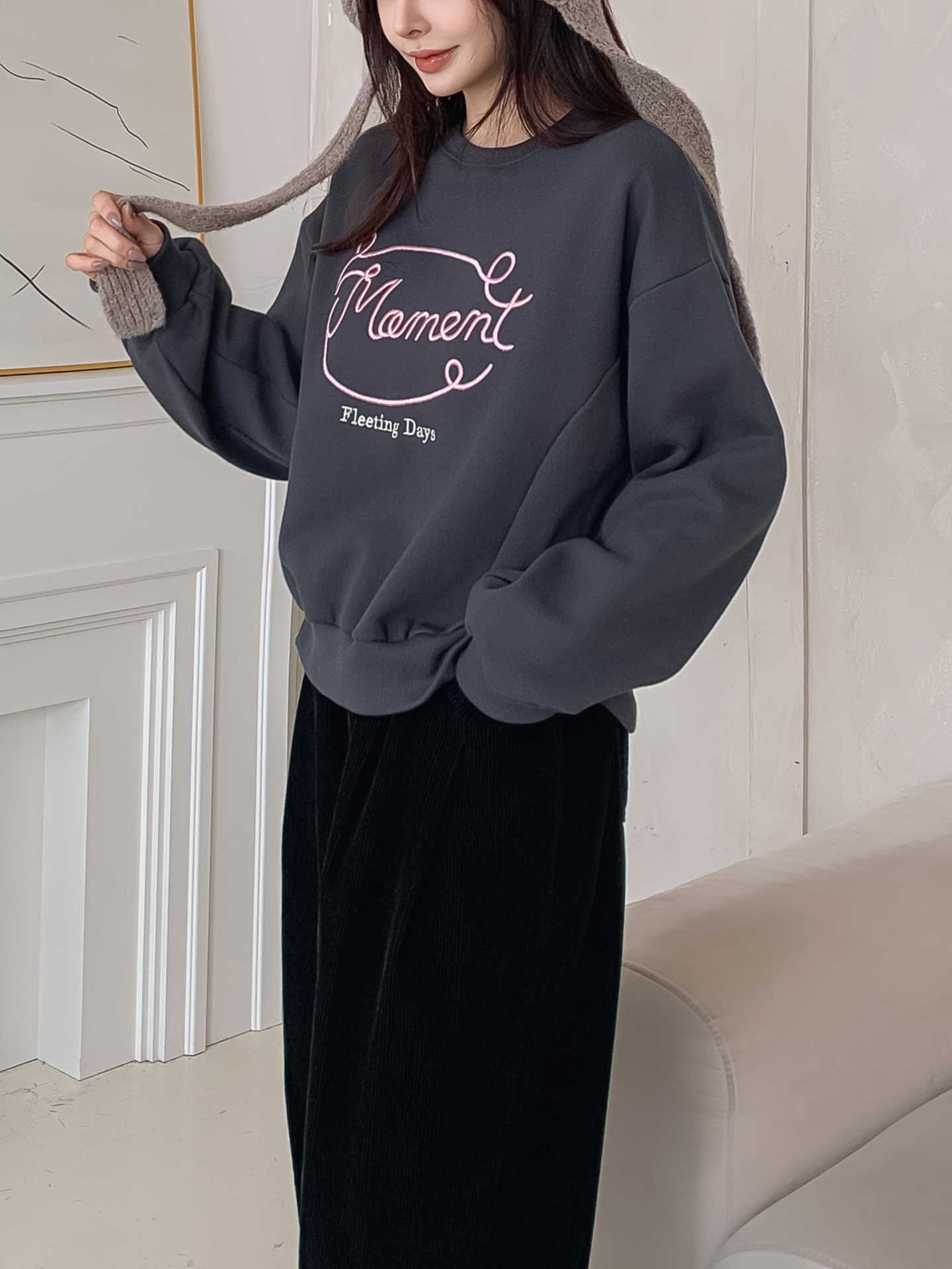 裏起毛ラウンドネックレタリング刺繍スウェット | 詳細画像4