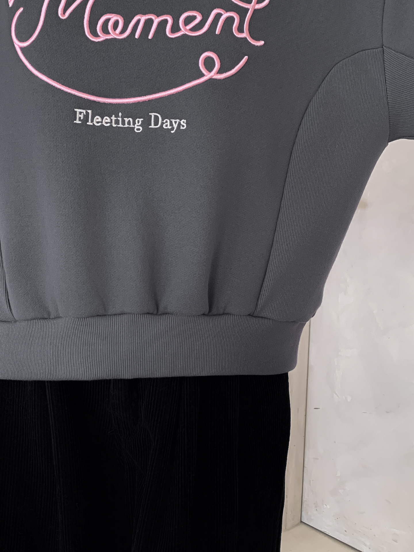 裏起毛ラウンドネックレタリング刺繍スウェット | 詳細画像12