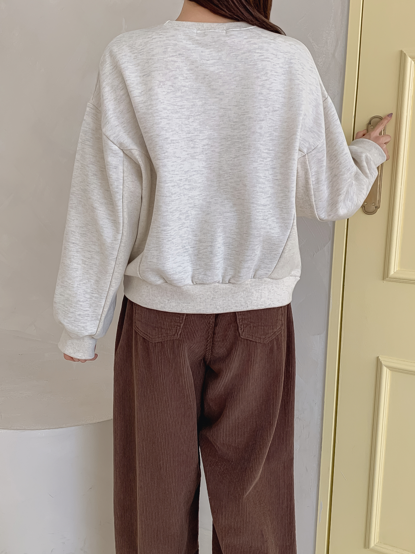 裏起毛ラウンドネックレタリング刺繍スウェット | 詳細画像23