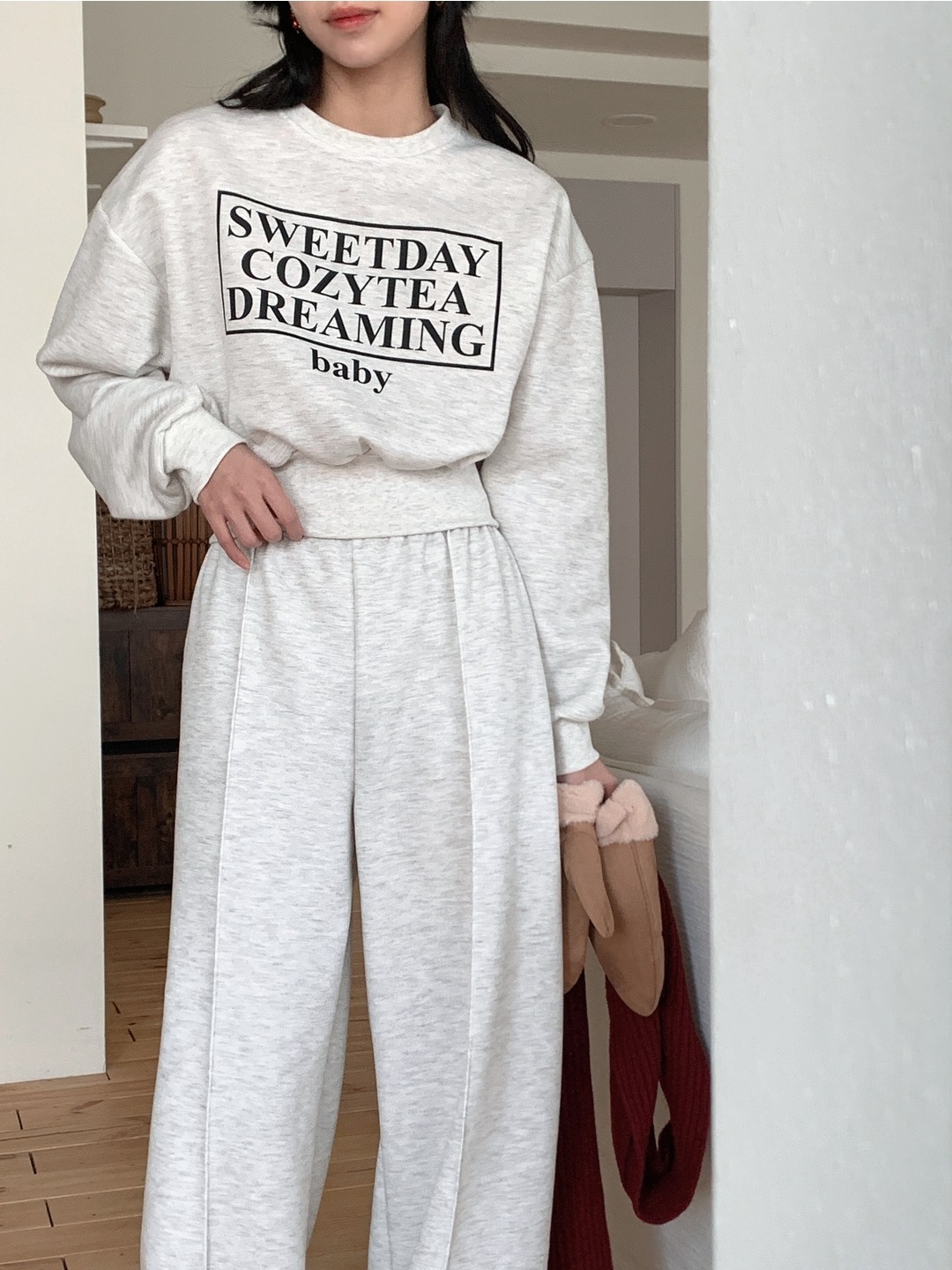 裏起毛ラウンドネックウエストゴムルーズ長袖ワイドロゴセットアップパンツスウェットトレーニング | 詳細画像2