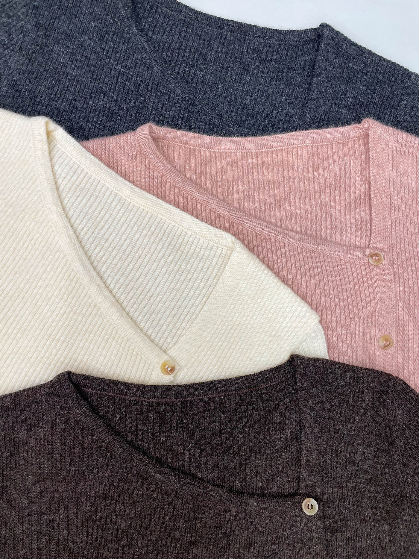 ボタンアンバランスネック長袖カラーニット | 詳細画像4