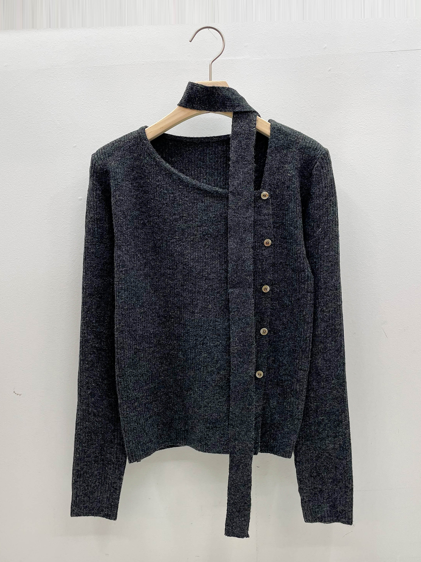 ボタンアンバランスネック長袖カラーニット | 詳細画像19