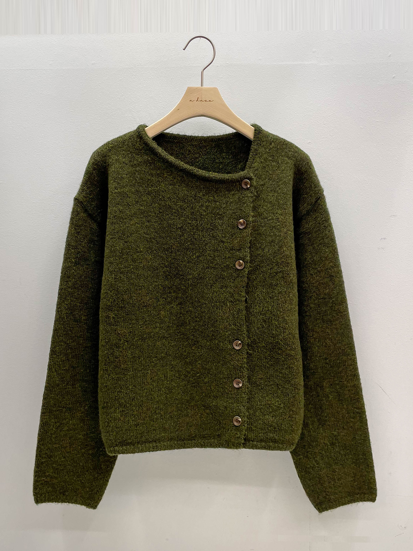 ボタンアンバランスネックカラーカーディガン | 詳細画像15