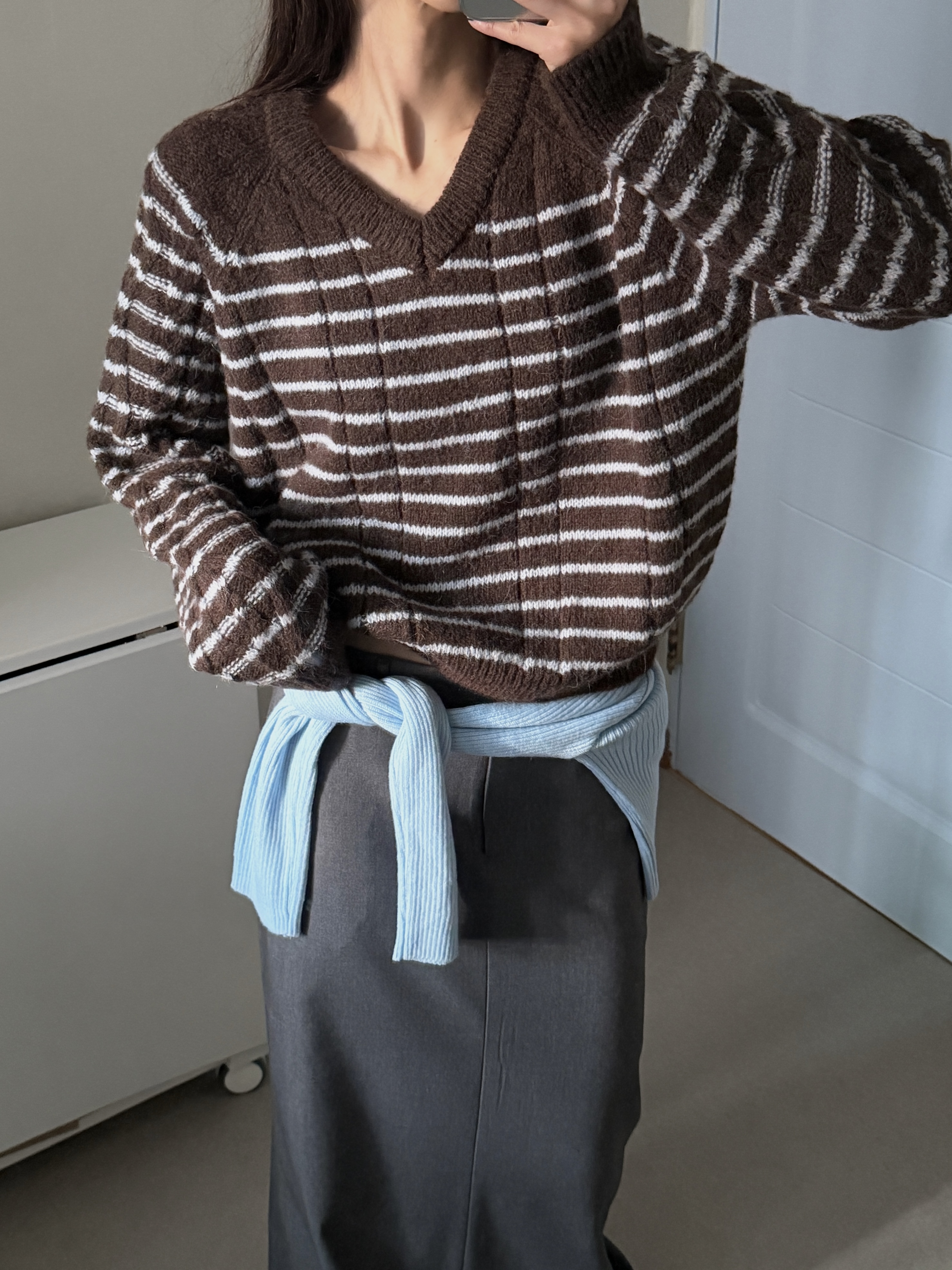 ウール混アルパカ混紡Vネックボーダーカラーニット | 詳細画像3