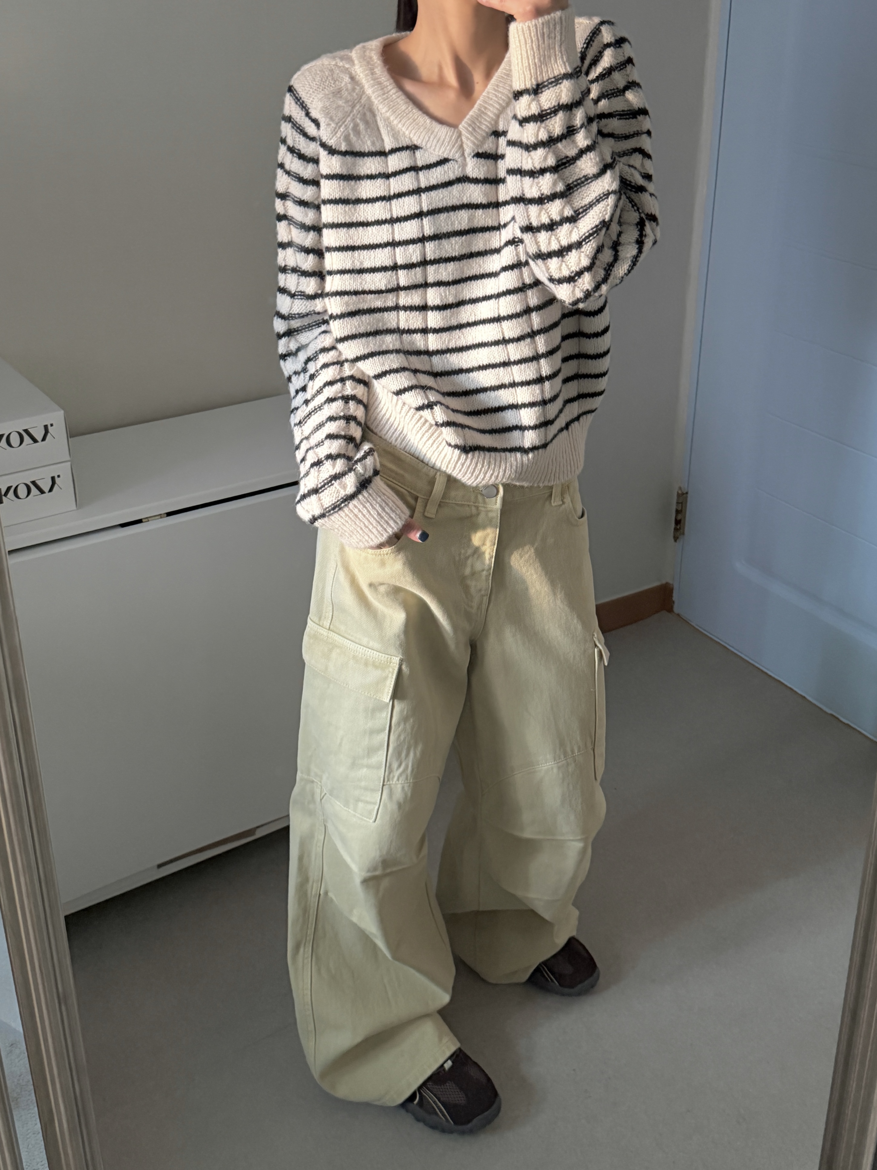 ウール混アルパカ混紡Vネックボーダーカラーニット | 詳細画像8