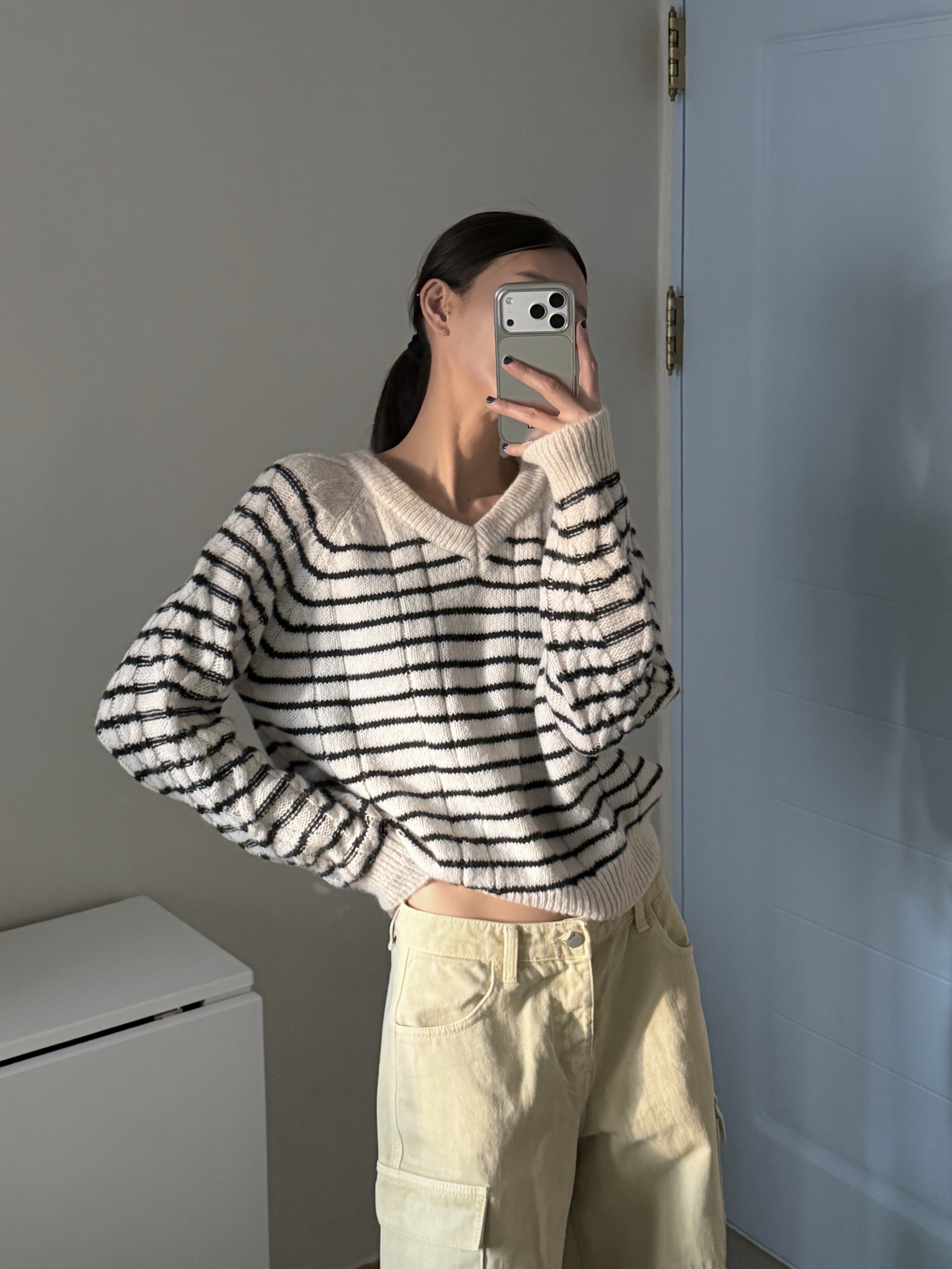 ウール混アルパカ混紡Vネックボーダーカラーニット | 詳細画像10