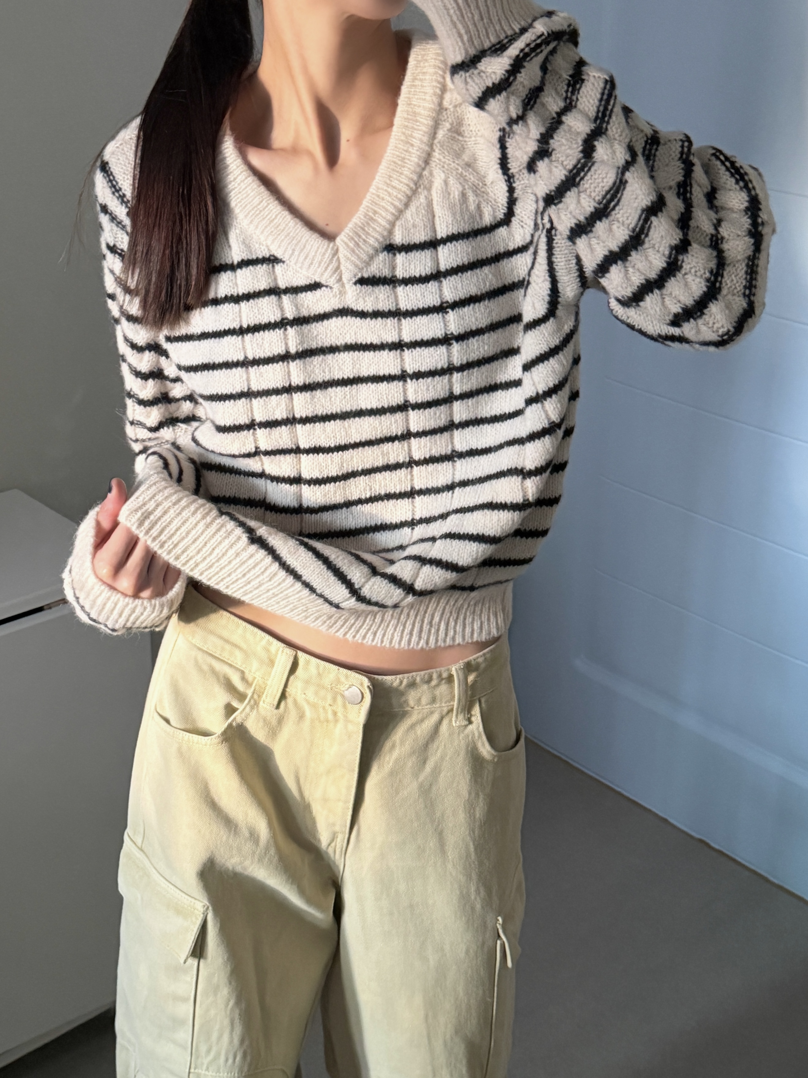 ウール混アルパカ混紡Vネックボーダーカラーニット | 詳細画像14