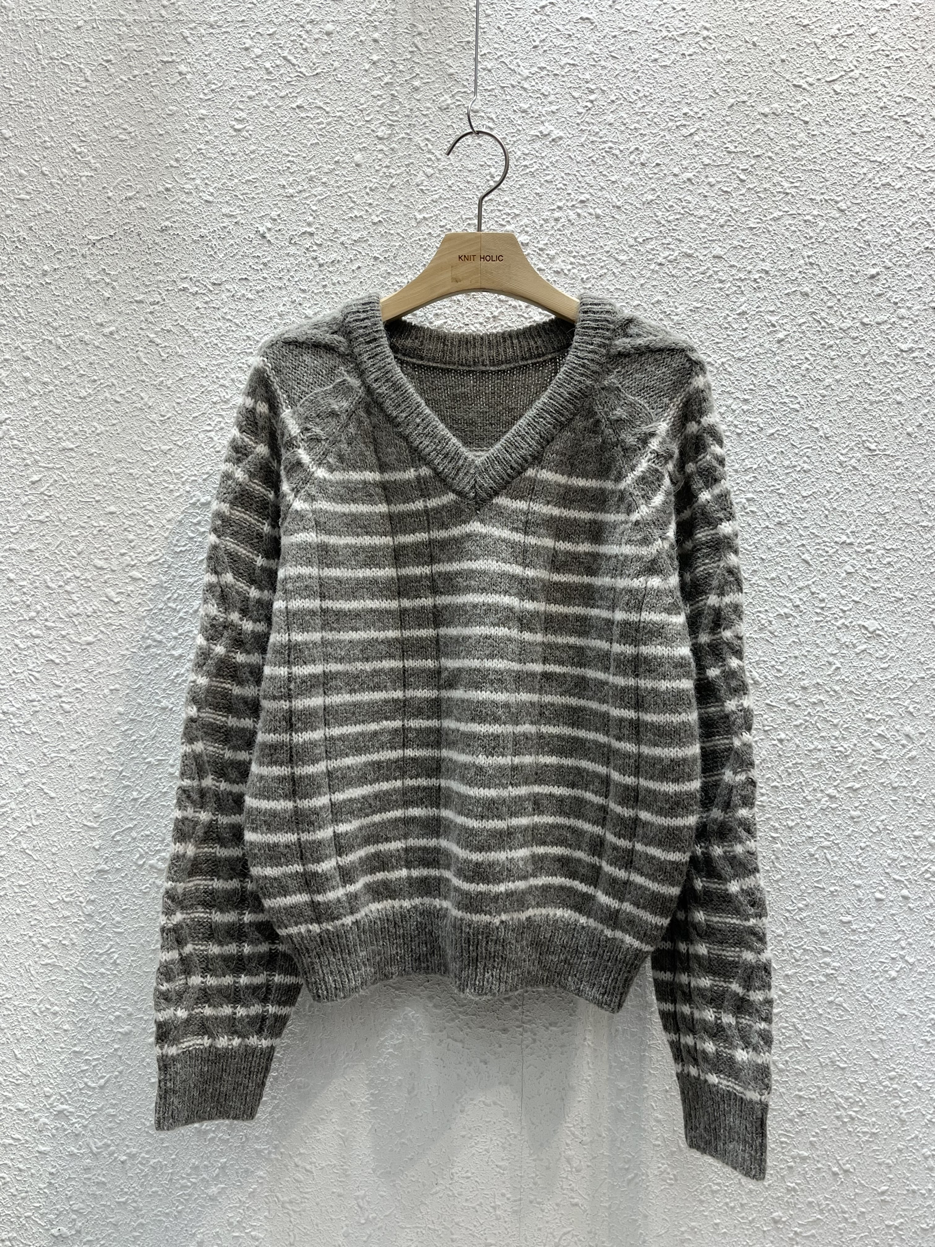 ウール混アルパカ混紡Vネックボーダーカラーニット | 詳細画像16