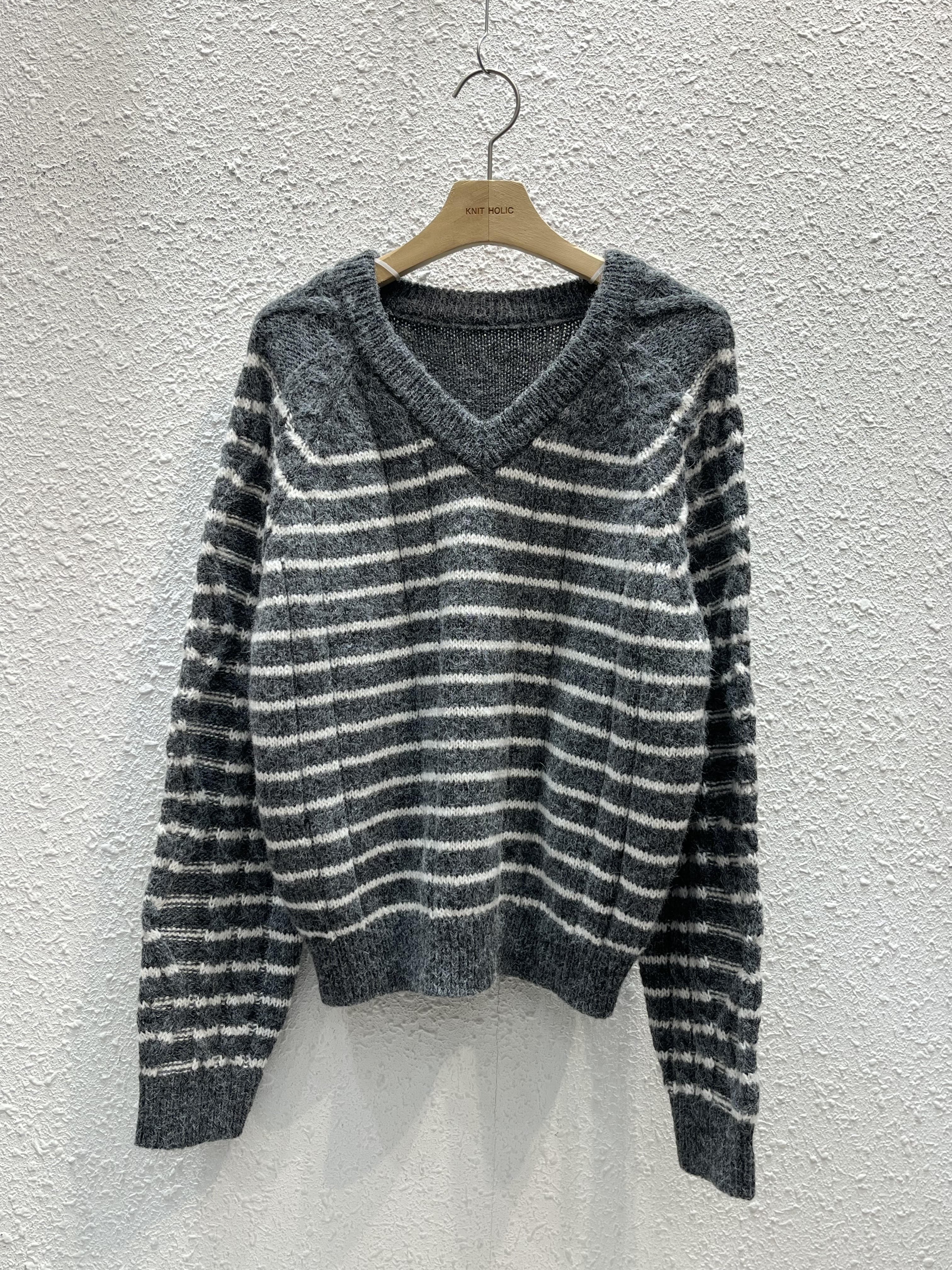 ウール混アルパカ混紡Vネックボーダーカラーニット | 詳細画像17