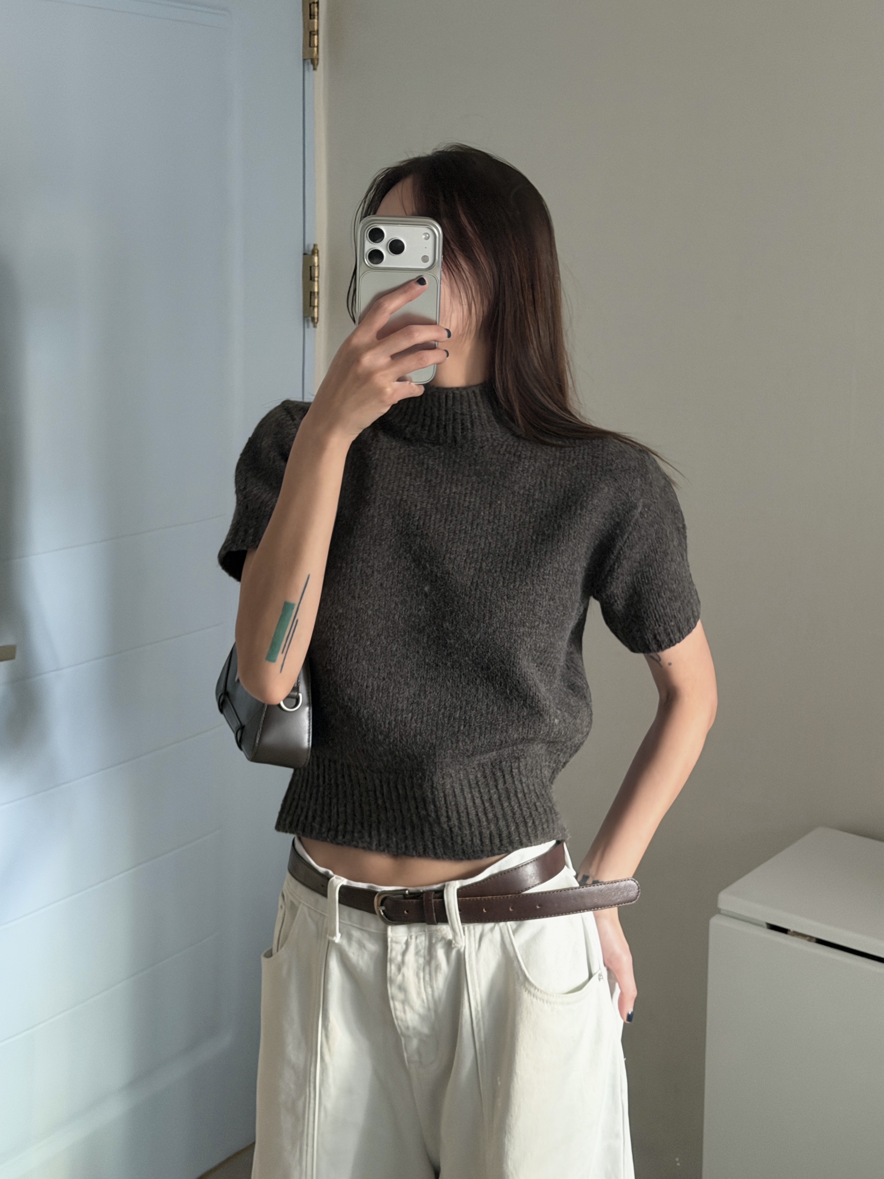 ハイネック半袖セミクロップド無地カラーニット | 詳細画像3