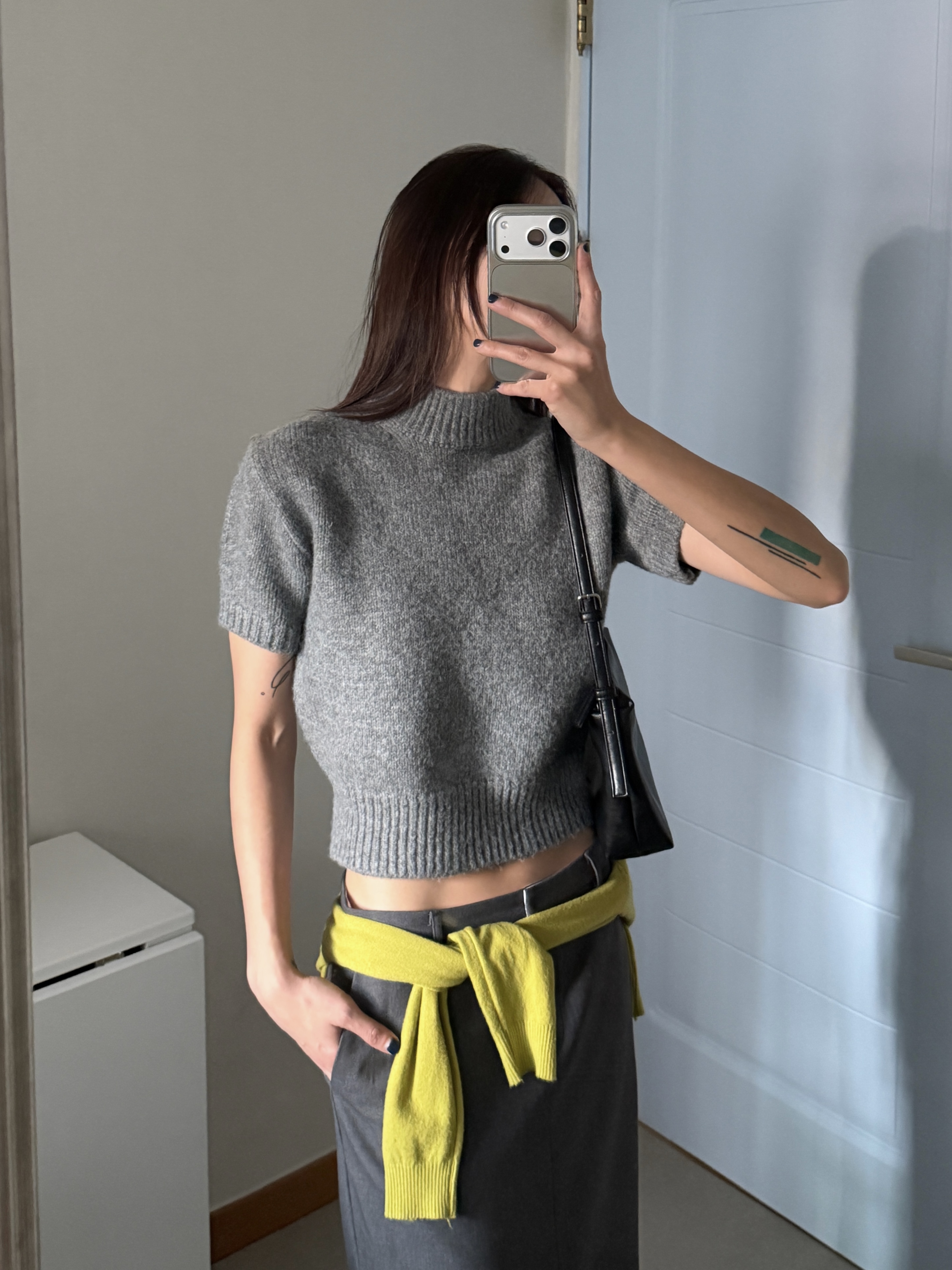 ハイネック半袖セミクロップド無地カラーニット | 詳細画像10