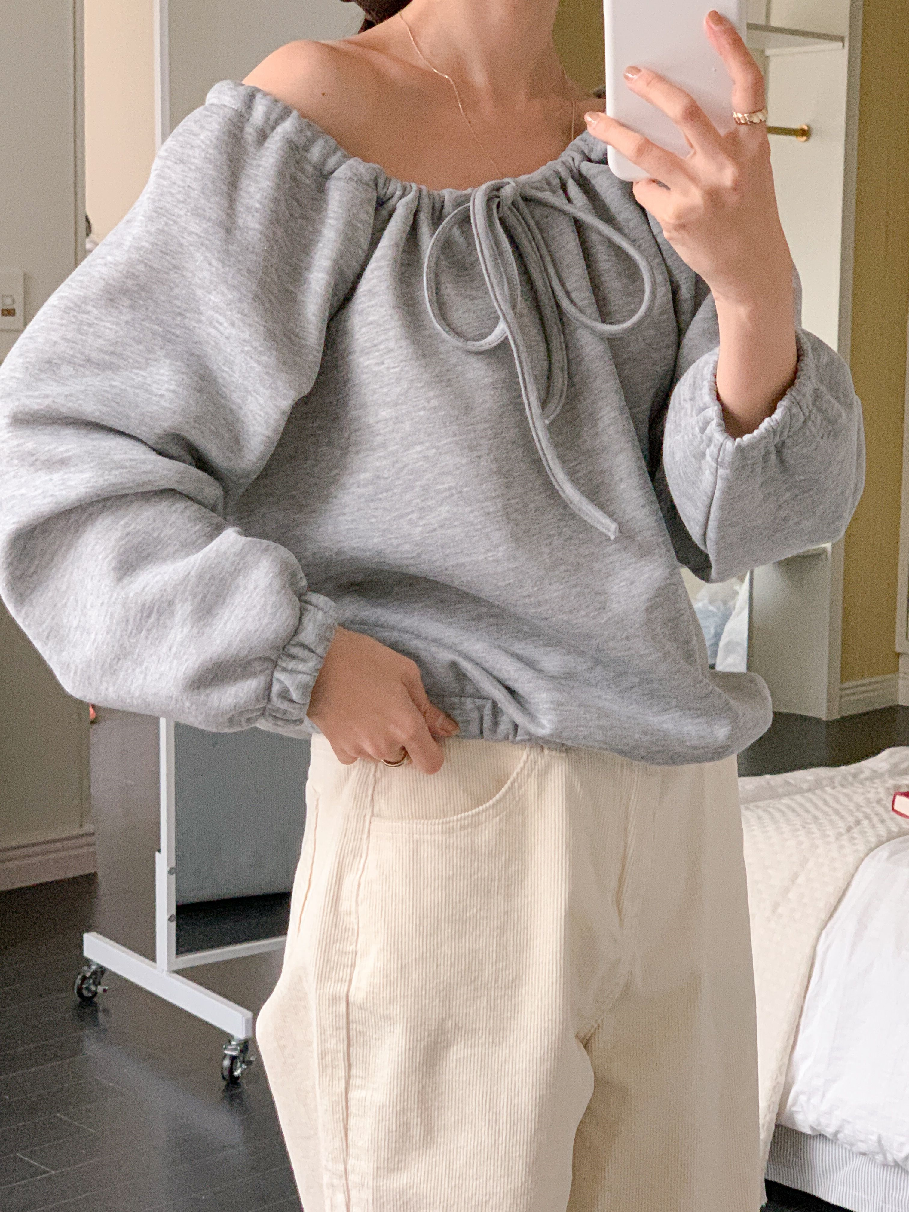 ファー裏地Vネックルーズ長袖レタリングスウェット | 詳細画像16