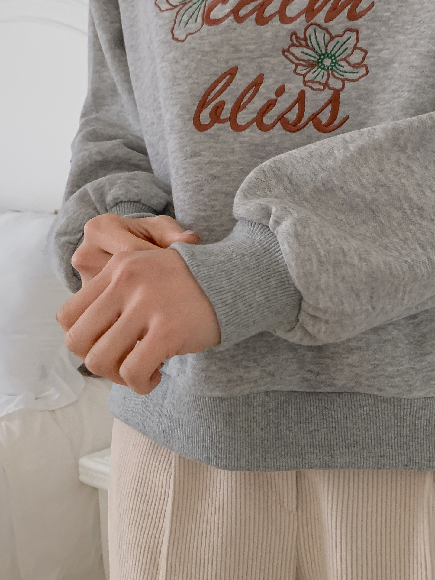 ラウンドネック長袖刺繍スウェット | 詳細画像12