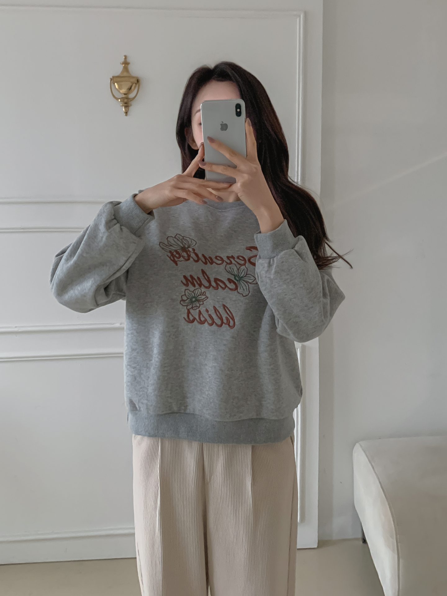 ラウンドネック長袖刺繍スウェット | 詳細画像16