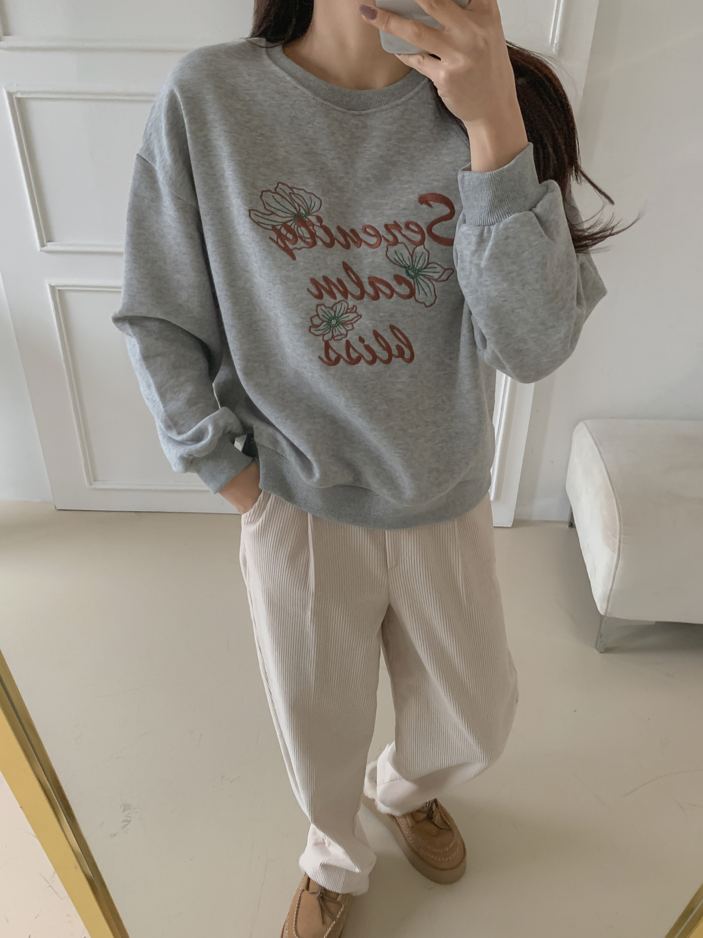 ラウンドネック長袖刺繍スウェット | 詳細画像17