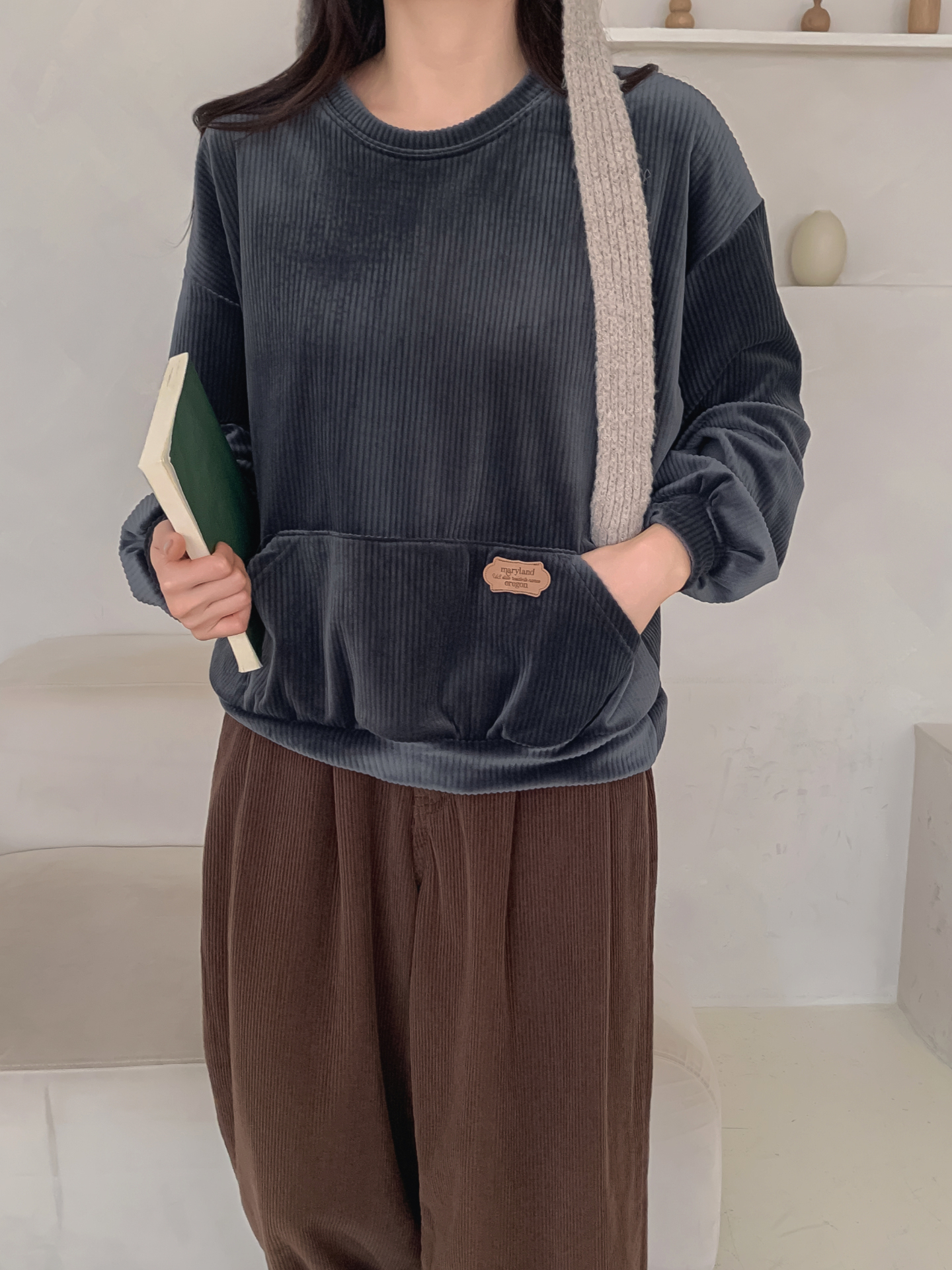 ベロアラウンドネックルーズ長袖スウェット | 詳細画像13