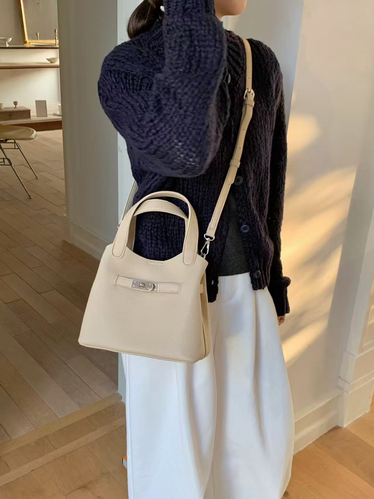 レザー調カラーショルダーバッグポーチ付ストラップセット(バックルあり) | 詳細画像10