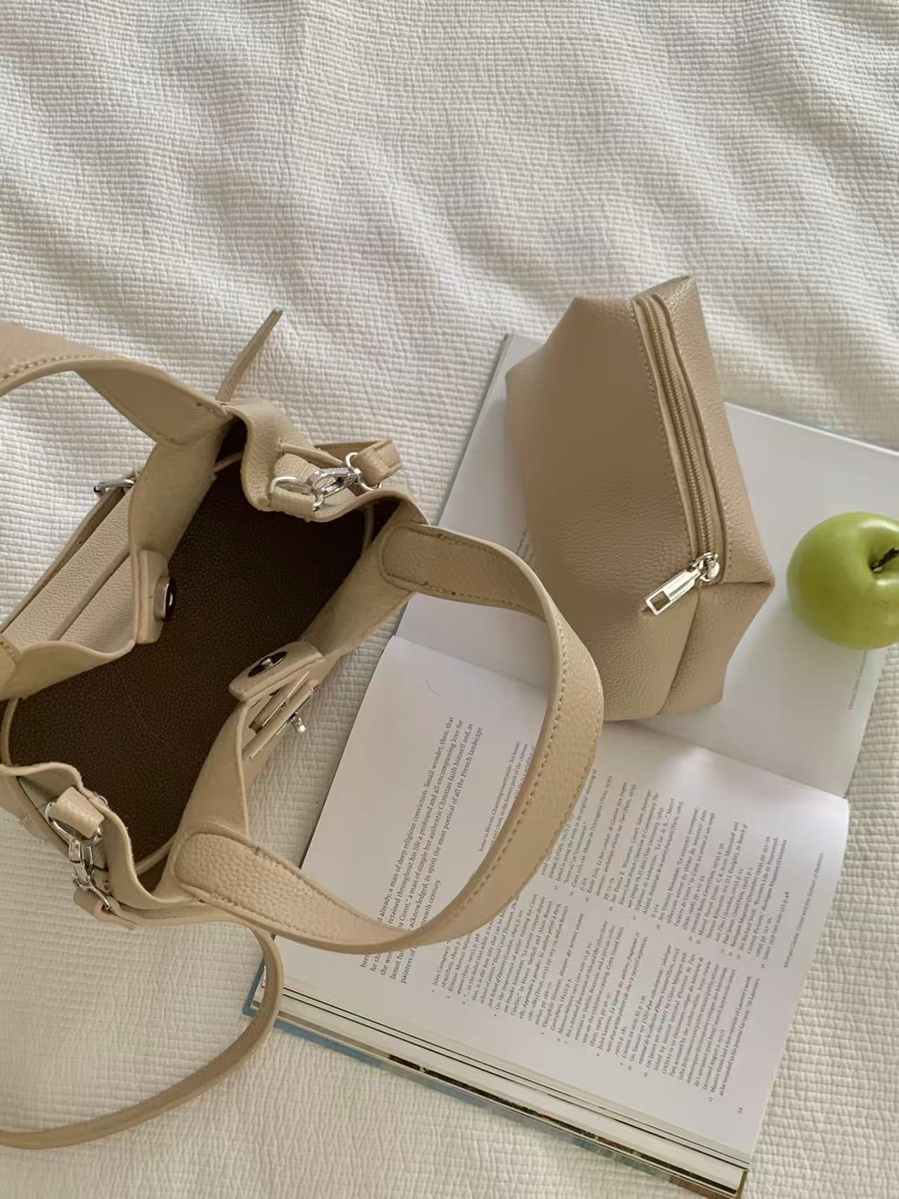 レザー調カラーショルダーバッグポーチ付ストラップセット(バックルあり) | 詳細画像12