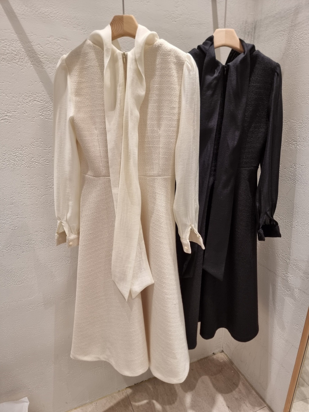 ソフトジップアップスリムロング長袖フレアスカーフネックワンピース | 詳細画像23