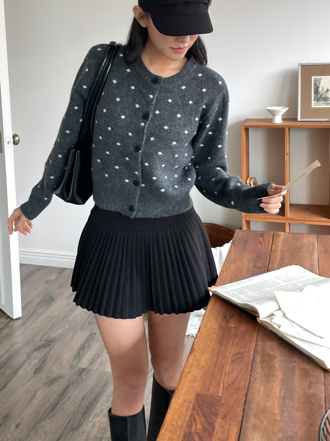 ニットボタンラウンドネックスリム長袖ドットカーディガン | 詳細画像8