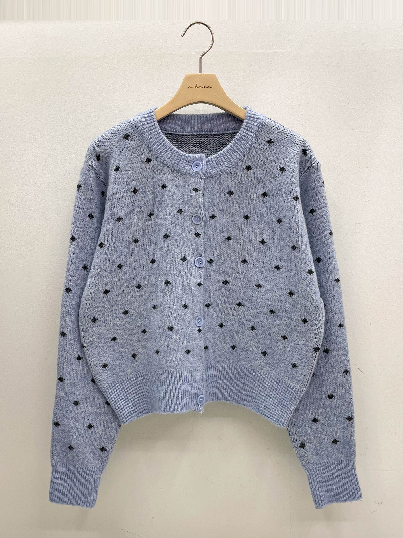 ニットボタンラウンドネックスリム長袖ドットカーディガン | 詳細画像17