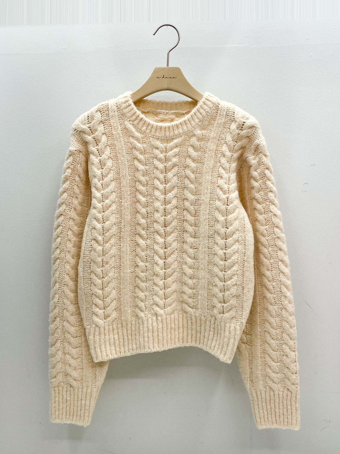 ラウンドネック長袖ケーブルニット | 詳細画像16