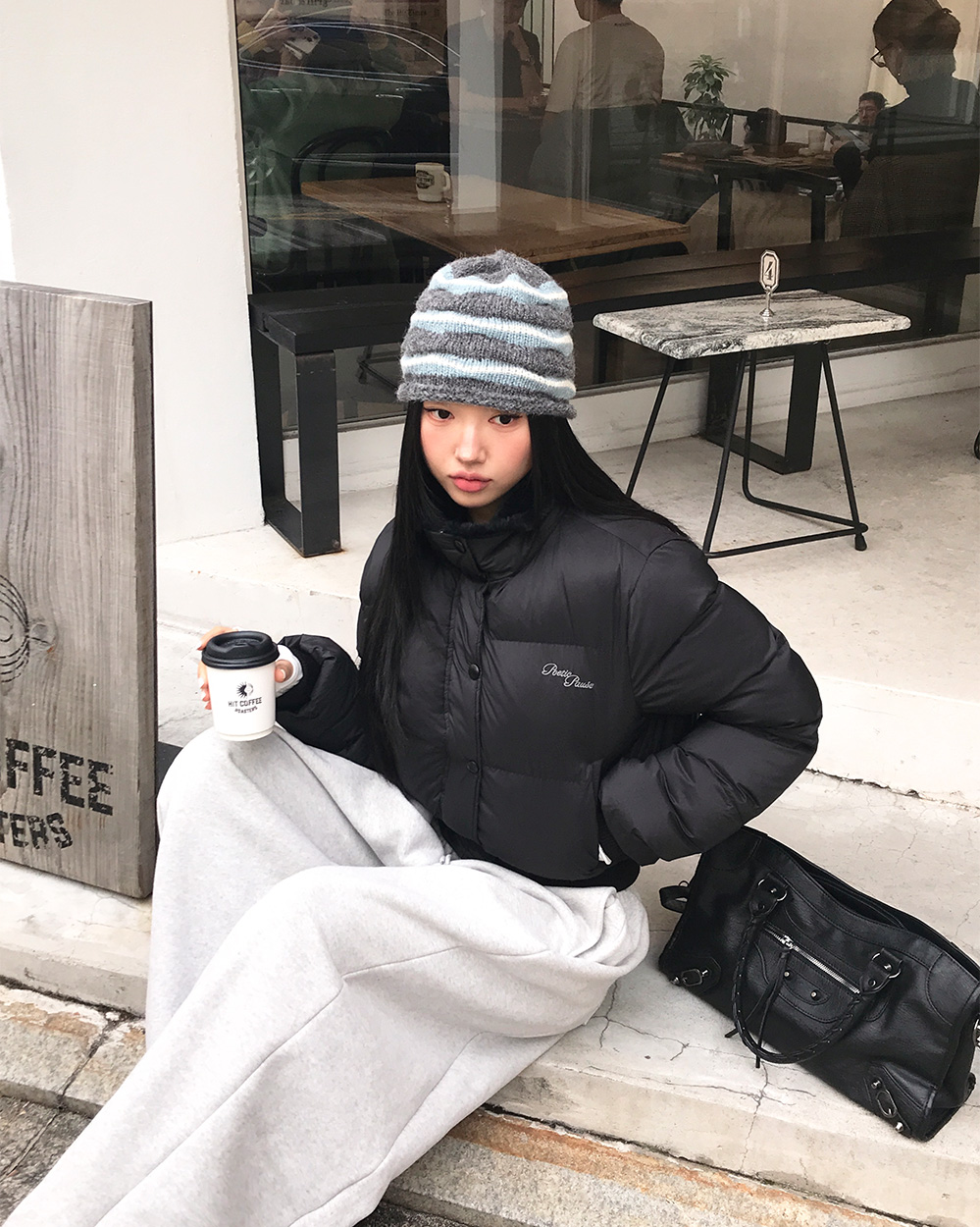 ファー裏地中綿ジップアップハイネックポケットショート長袖刺繍ダウン