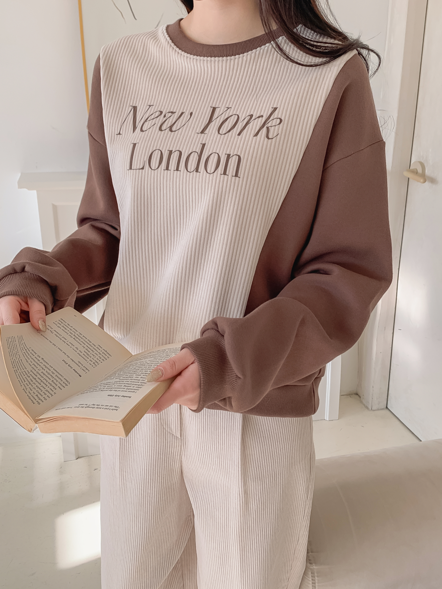 ファー裏地ラウンドネック長袖プリント配色カラースウェット | 詳細画像12