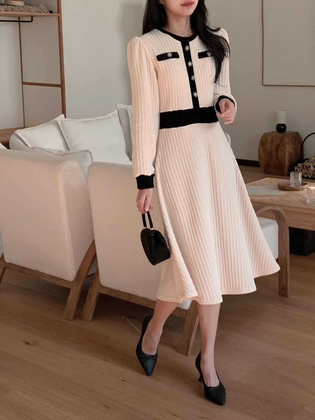 ベロア配色ラウンドネック長袖ミディフレアフェイクボタンワンピース | 詳細画像3