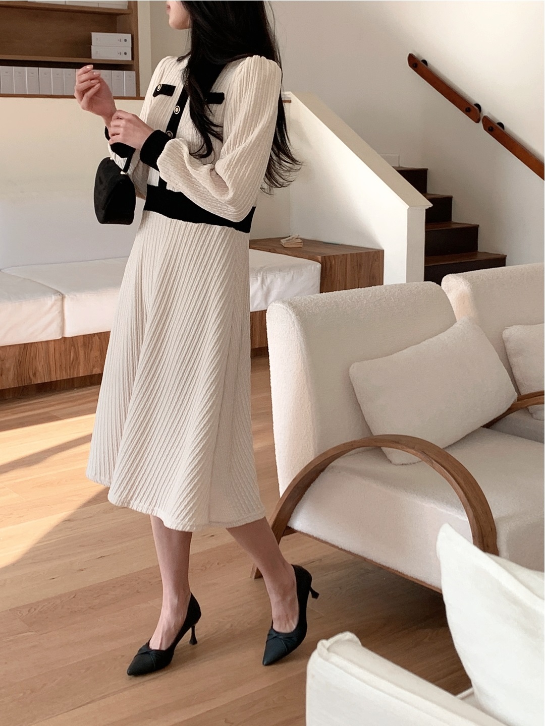 ベロア配色ラウンドネック長袖ミディフレアフェイクボタンワンピース | 詳細画像4