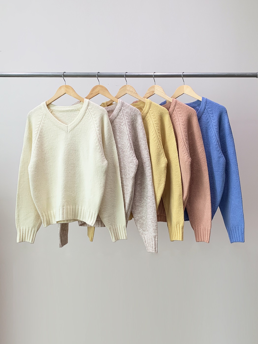 Vネックルーズ長袖ニット | 詳細画像7